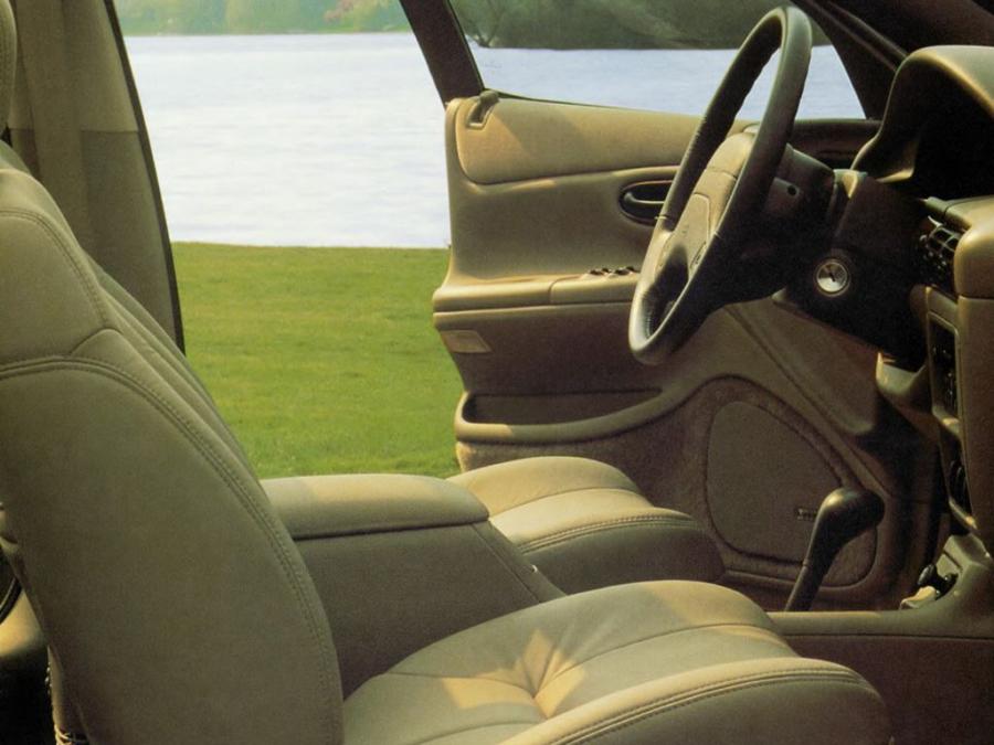  Chrysler Vision 1993 года  (фото 2 из 3)